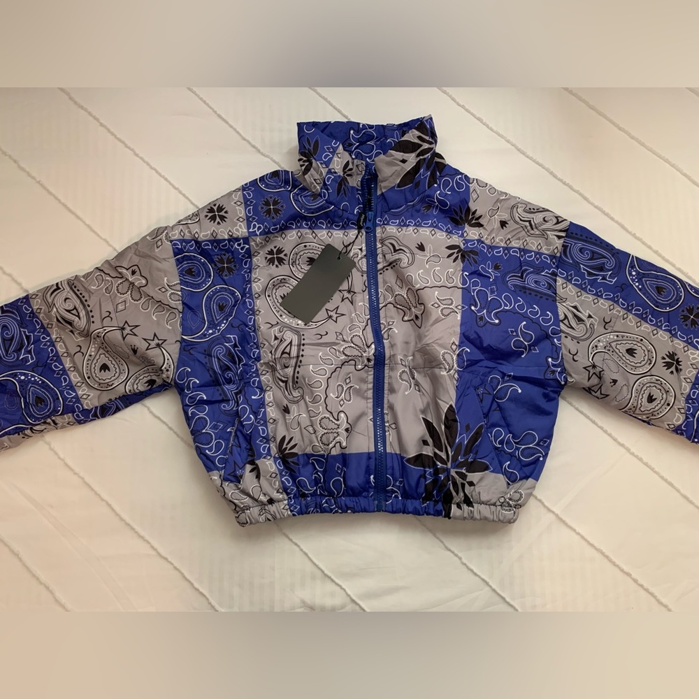 New - Blue Women's Quilted Lightweight Cropped Bandana Windbreaker Jacket - Picture 10 of 13